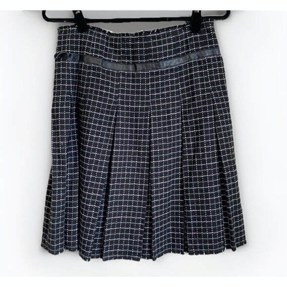 Free People Women’s Y2K Pleated Skirt Sz 2 Black Dark 30x21 Schoolgirl Preppy - Picture 11 of 11